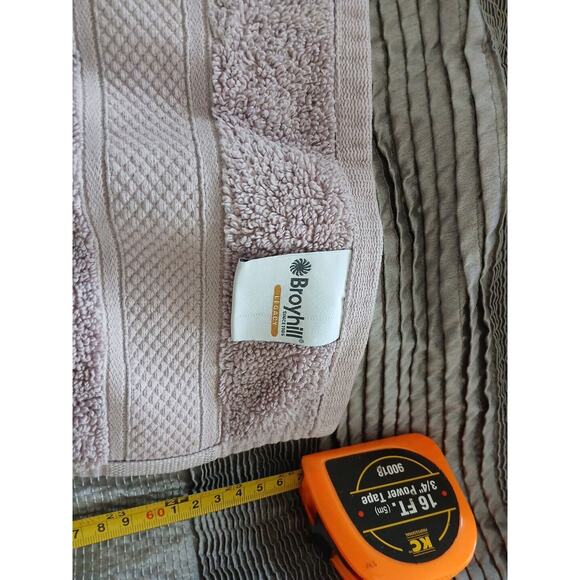 Bedding - Picture 3 of 4